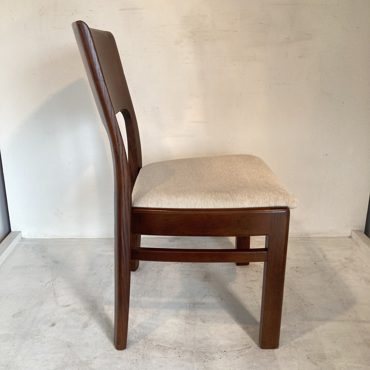 ダイニチ 大日家具工業꧂回転式ダイニングチェア4脚 アーム 食卓椅子 292