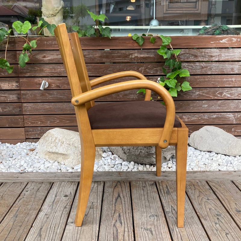 2284 カリモク / アームチェア | 家具の富士