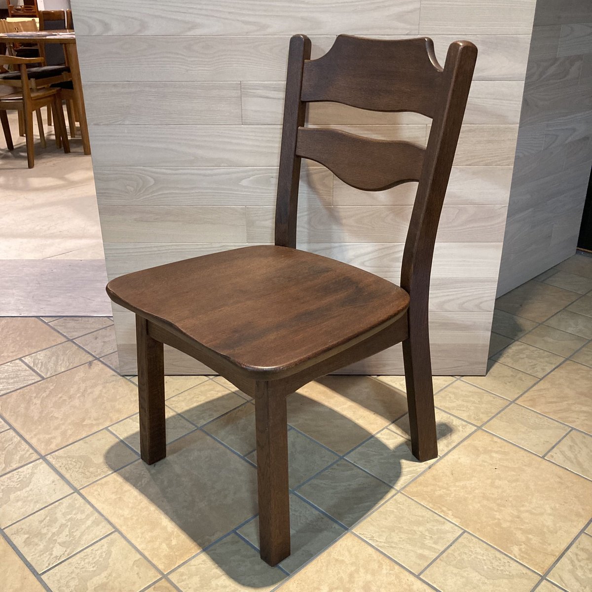 飛騨清見工房「UZUKURI」ダイニングチェアB 飛騨清見工房