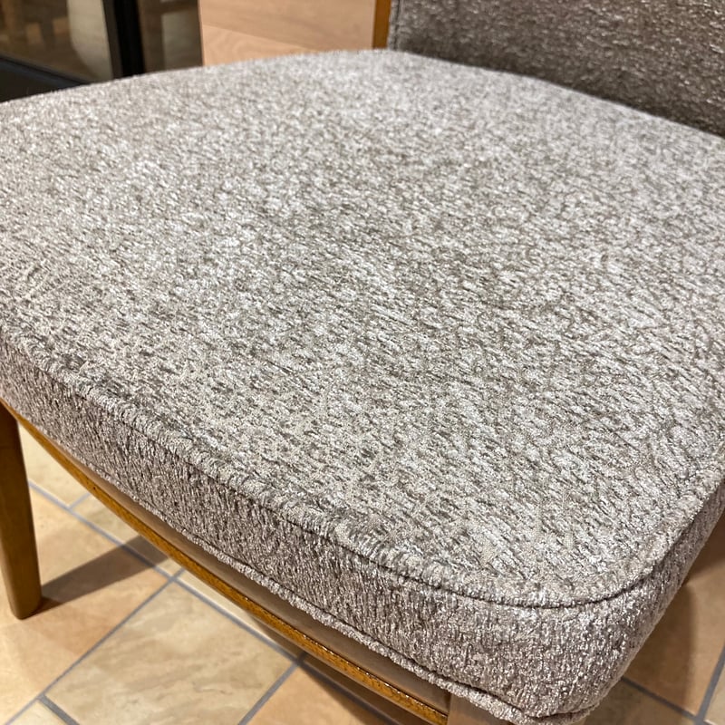 カリモク高級ダイニングチェア【domani】 楽天市場】カリモク ドマーニ 21万「Forza」ダイニングチェア