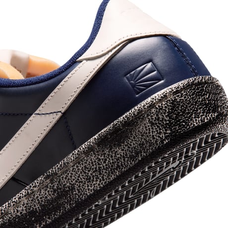NIKE SB ZOOM TENNIS CLASSIC QS "Rassvet"