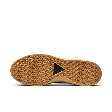 NIKE SB PS8 "BLACK WHITE"