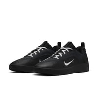 NIKE SB ZOOM  NYJAH 4  "BLACK/BLACK"