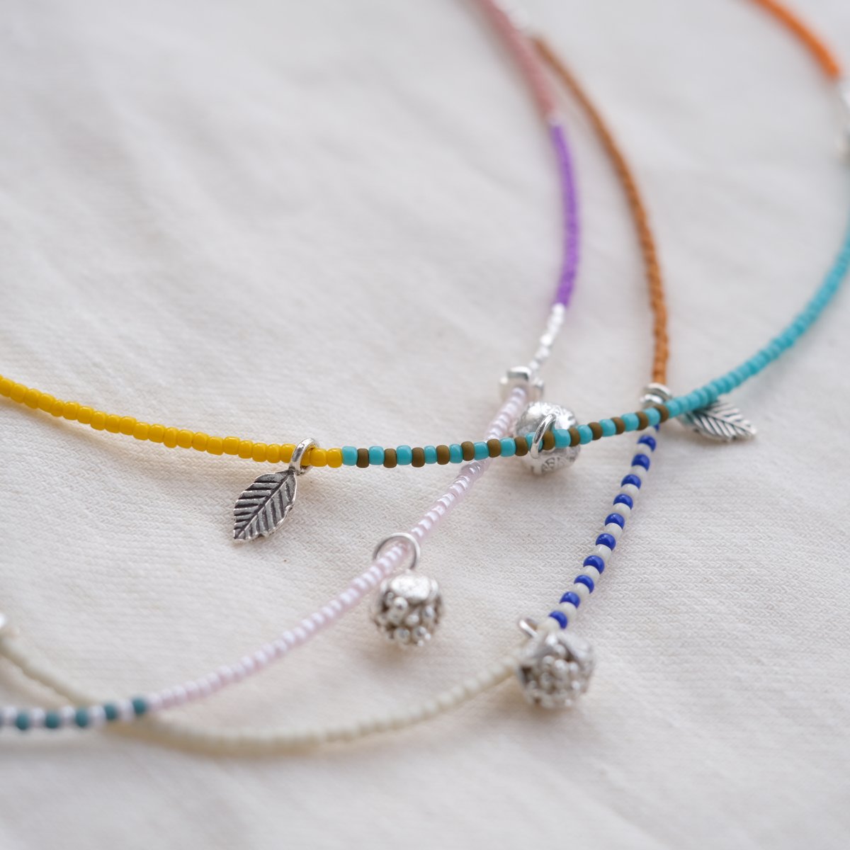 カラフルビーズとカレンシルバーのネックレス plant | mybracelet