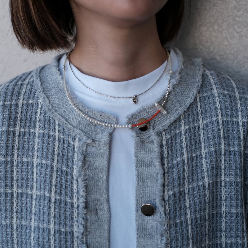 変形淡水パールとカラフルビーズとカレンシルバーのネックレス