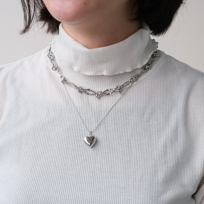 サージカルステンレスのデザインチェーンネックレス elegance