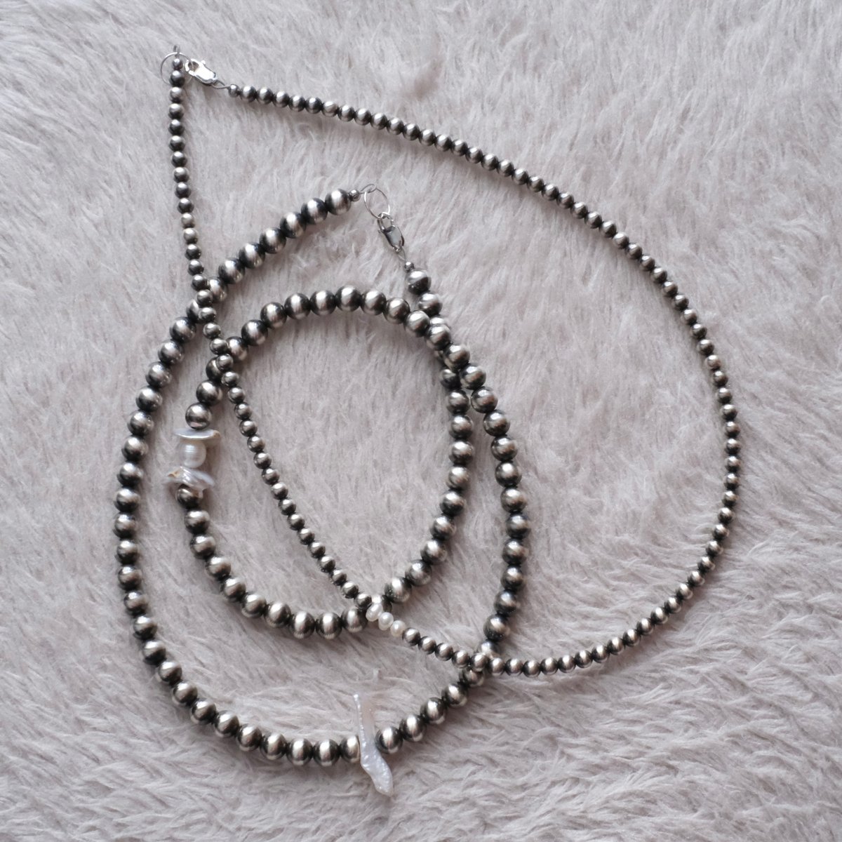 ナバホパールと淡水パールのネックレス short | mybracelet