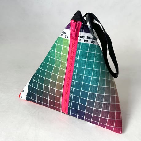 カラーチャートで作ったサンカクポーチ（S-B）