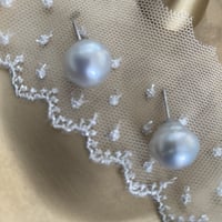 K14WG白蝶貝パールピアス　11.5mm