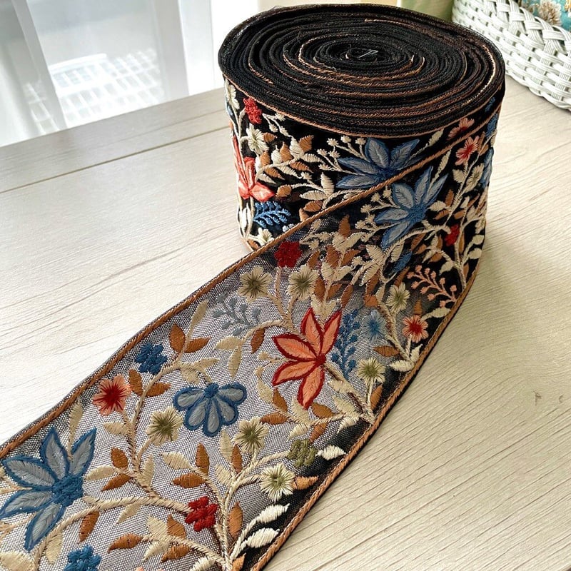 827 2色の小花柄がかわいい布地のタッセル❤インド刺繍リボン タッセル