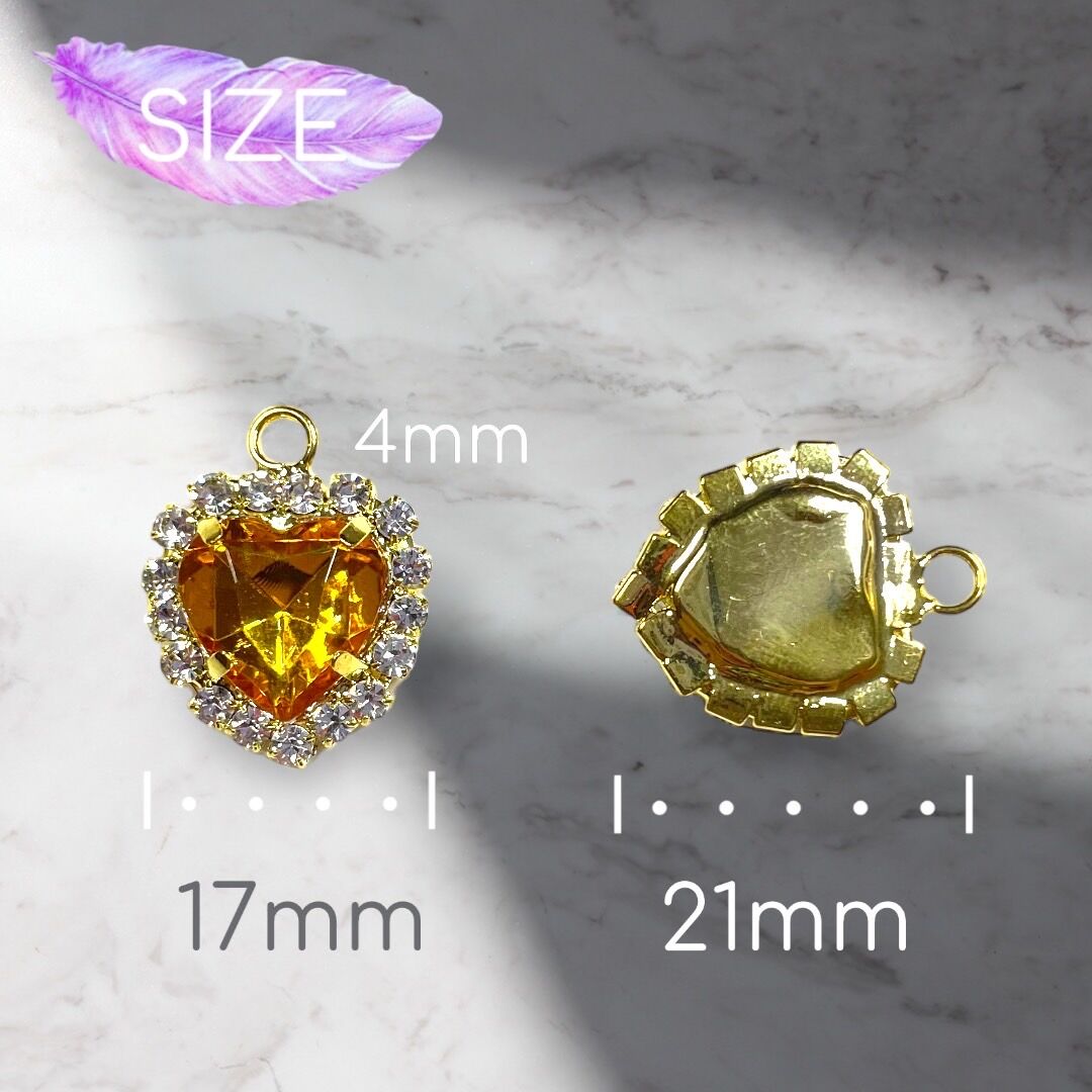 ゴールドチャーム 青色ストーン付き ゴールドチャーム 青色ストーン付き アクセサリー