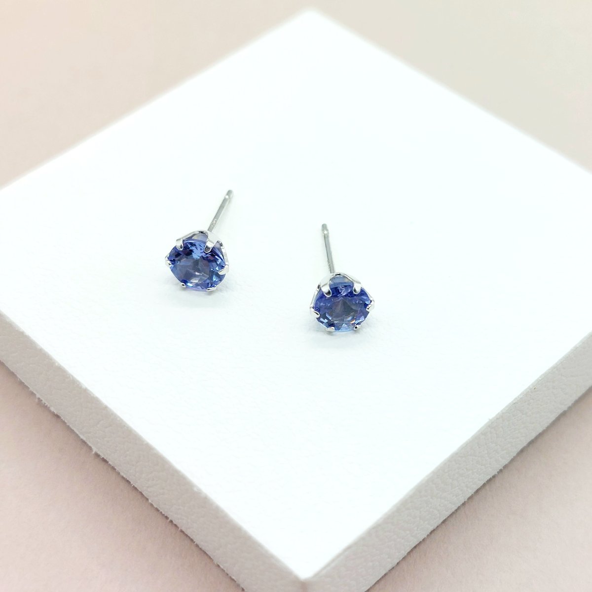 タンザナイトピアス | harmona.jewelry タンザナイトピアス | harmona.jewelry