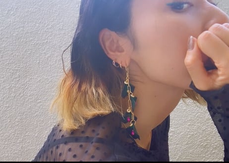 Flower petal pierce