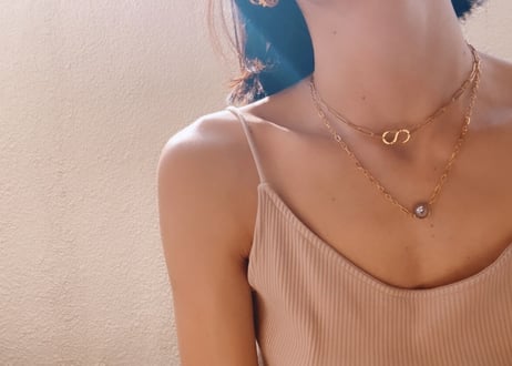 uno* short necklace