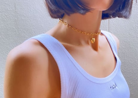 Heart motif necklace