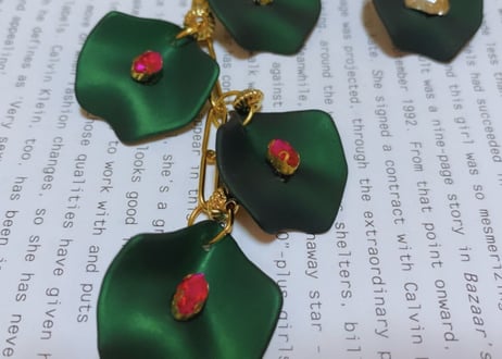 Flower petal pierce