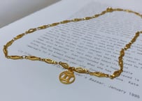 Diamondframe  chain necklace