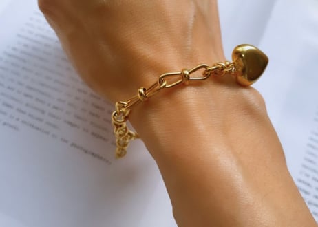 Heart motif bracelet