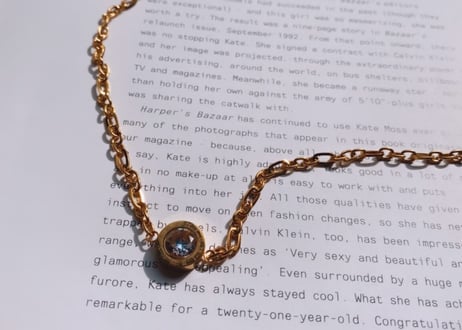 uno* long necklace