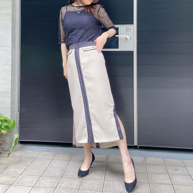 Side slit skirt | RINECE