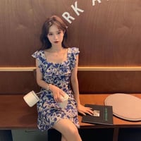 花柄ワンピース