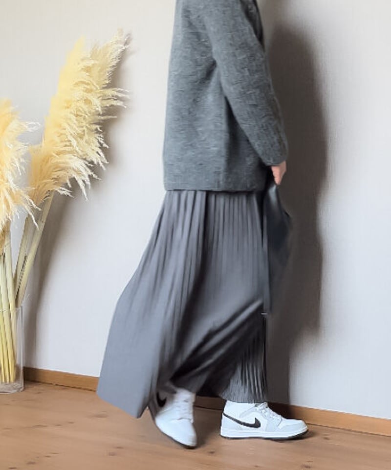 やわらかプリーツマキシスカート ブラック / グレー | Miaou(ミアウ)