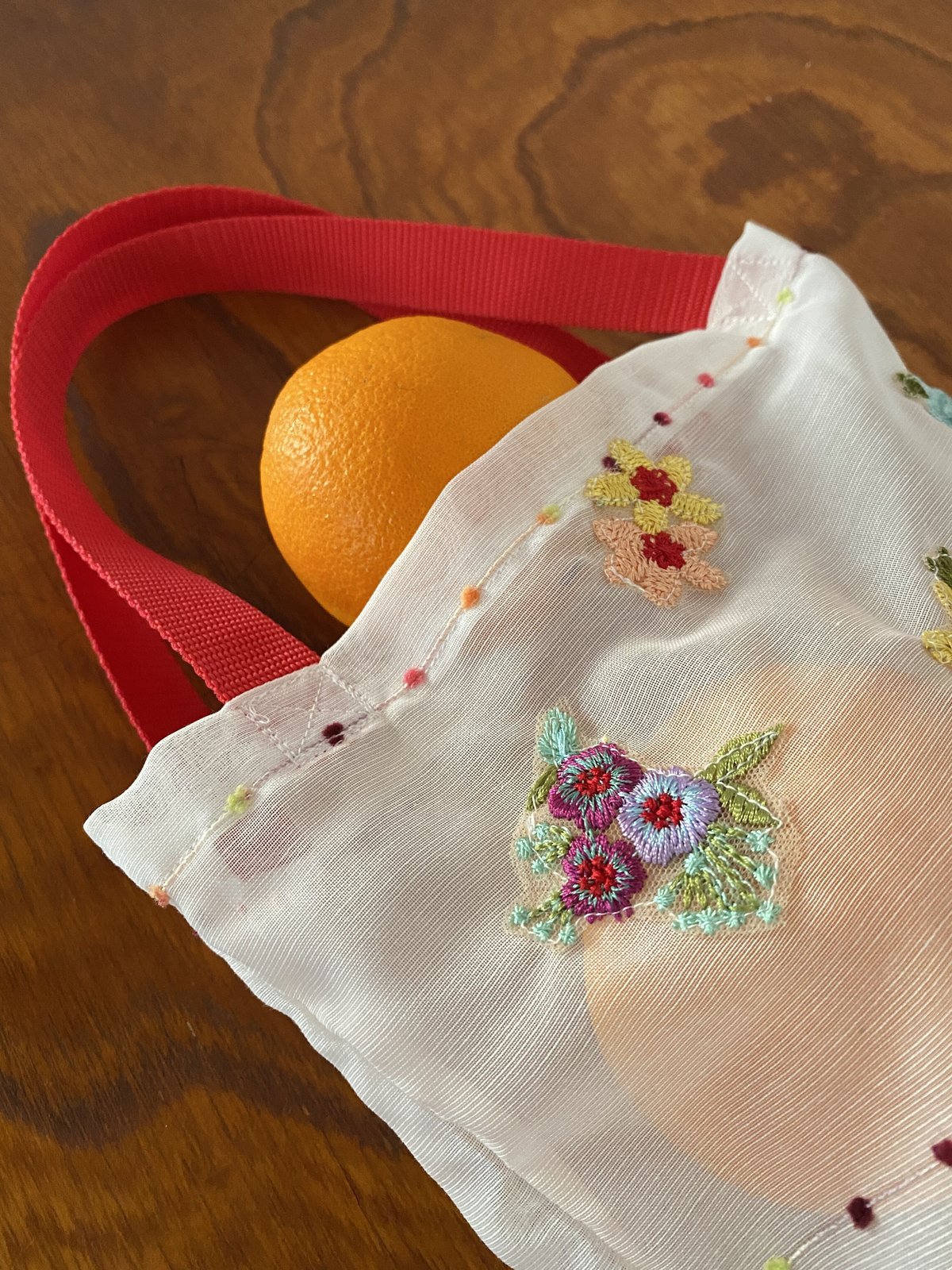 透ける刺繍花柄バッグ | Mina