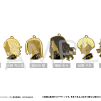 東京リベンジャーズ ラメ缶バッジ ホールケーキVer. | TAPIOCA online