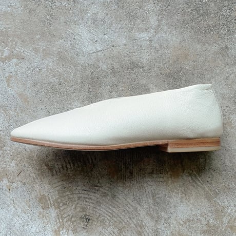 V BALLET【WHT】/ SUI