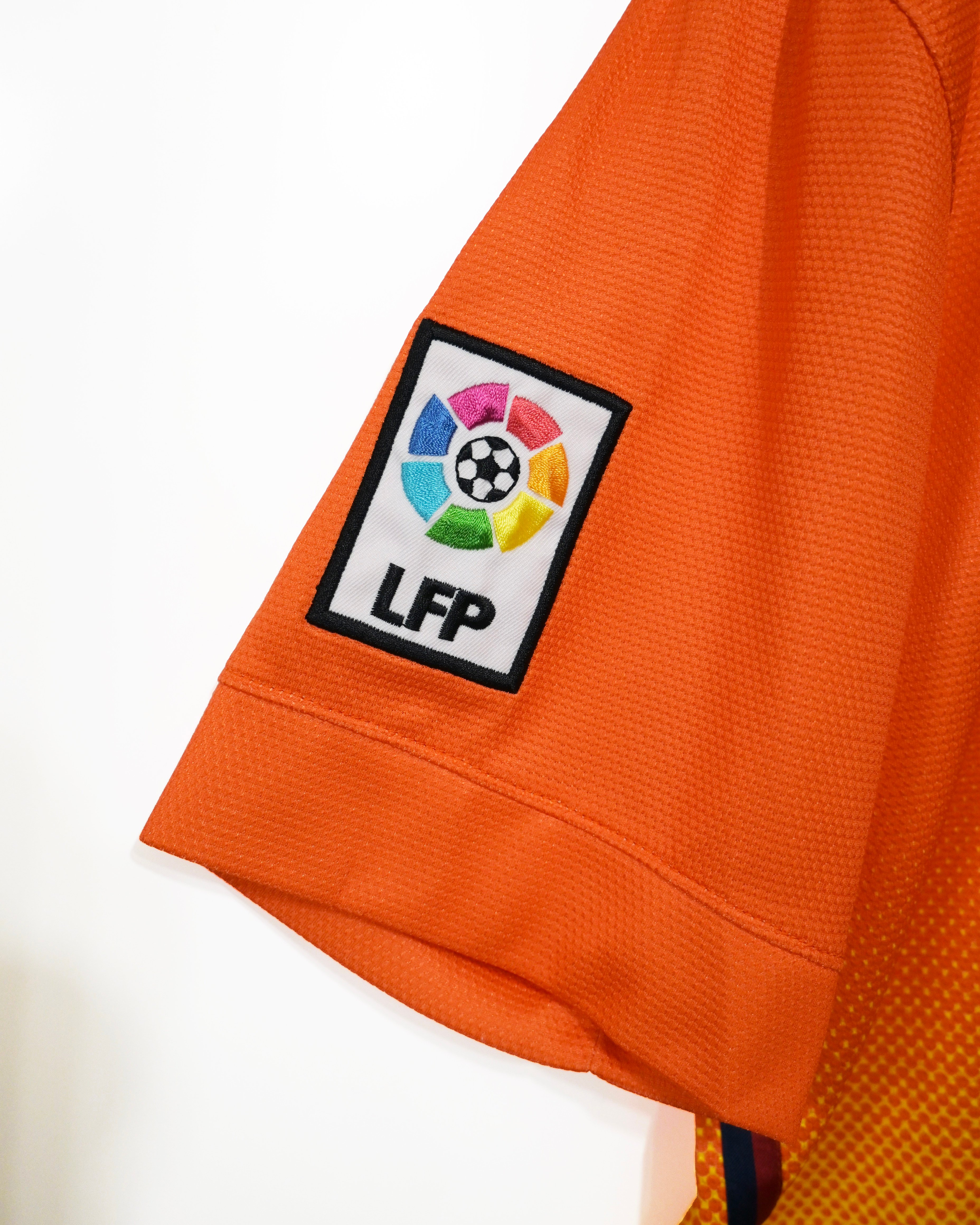 元バルセロナ アンドレス・イニエスタ選手 オーセンティックユニフォーム バルセロナ イニエスタ選手 ナイキ | ANREAL STORE