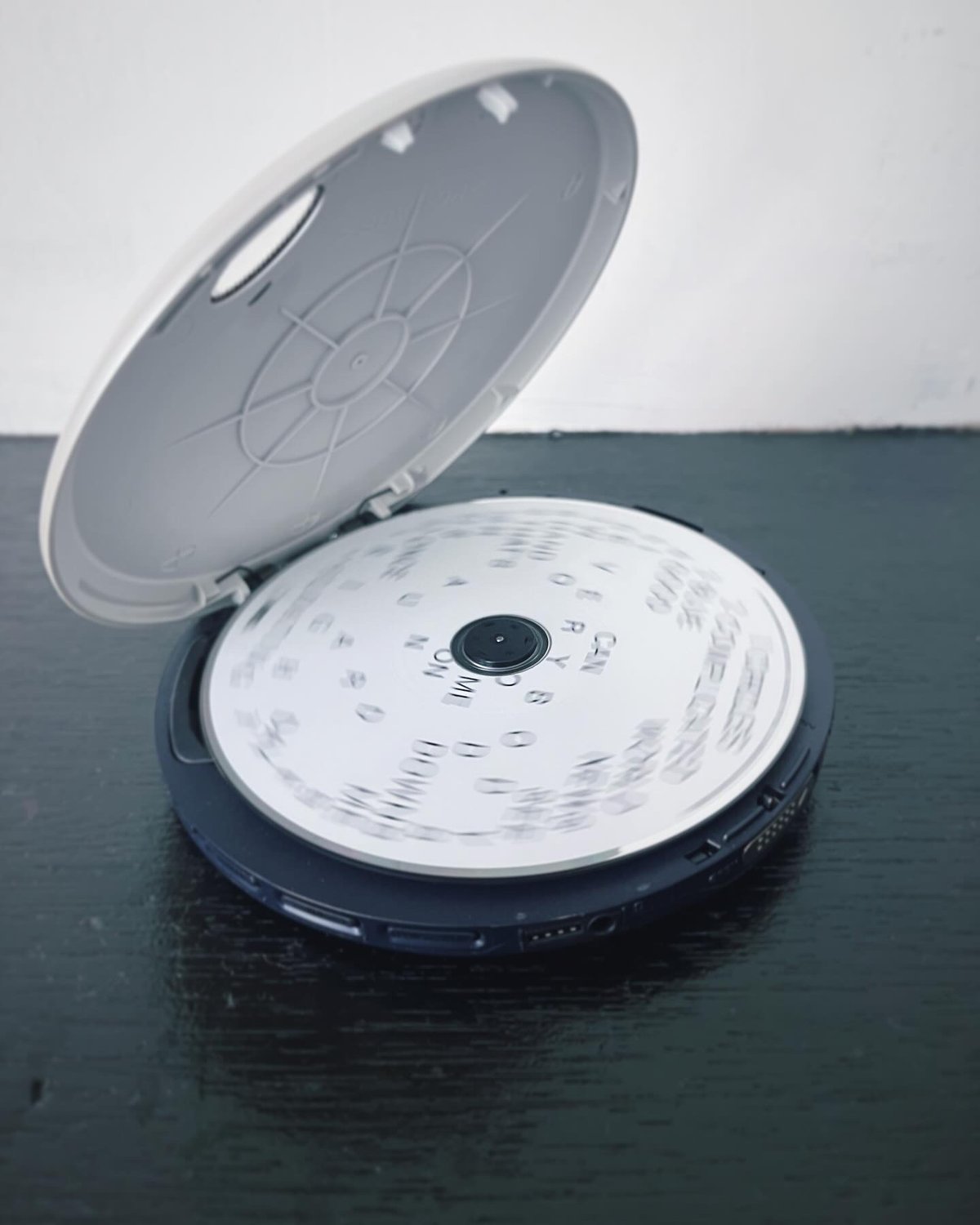 CD WALKMAN G- PROTECTION | Thrift shop Shiya Sh