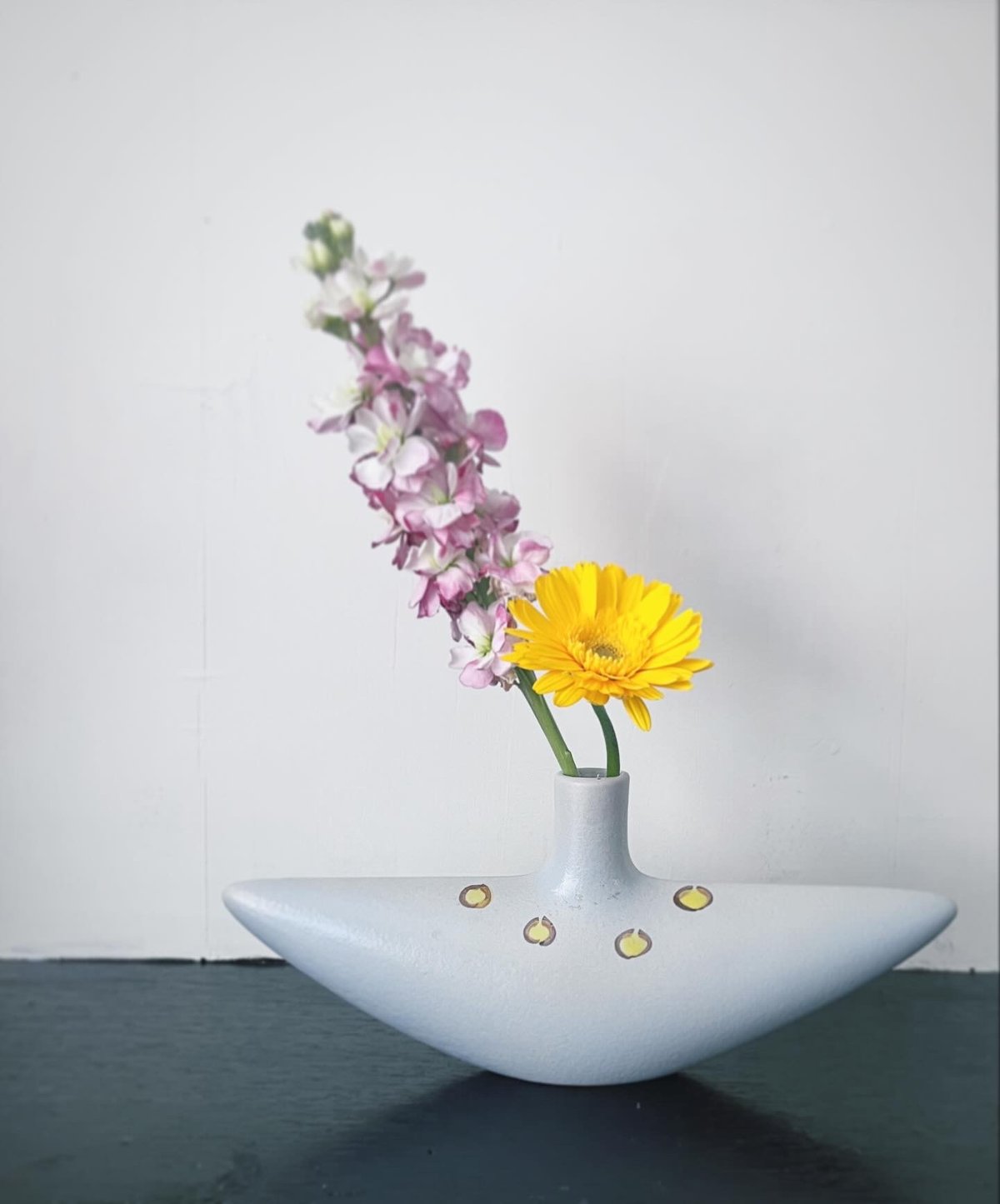 ファンシーな花瓶.ISLEOFWIGHTGLASS ファンシーな花瓶.ISLEOFWIGHTGLASS