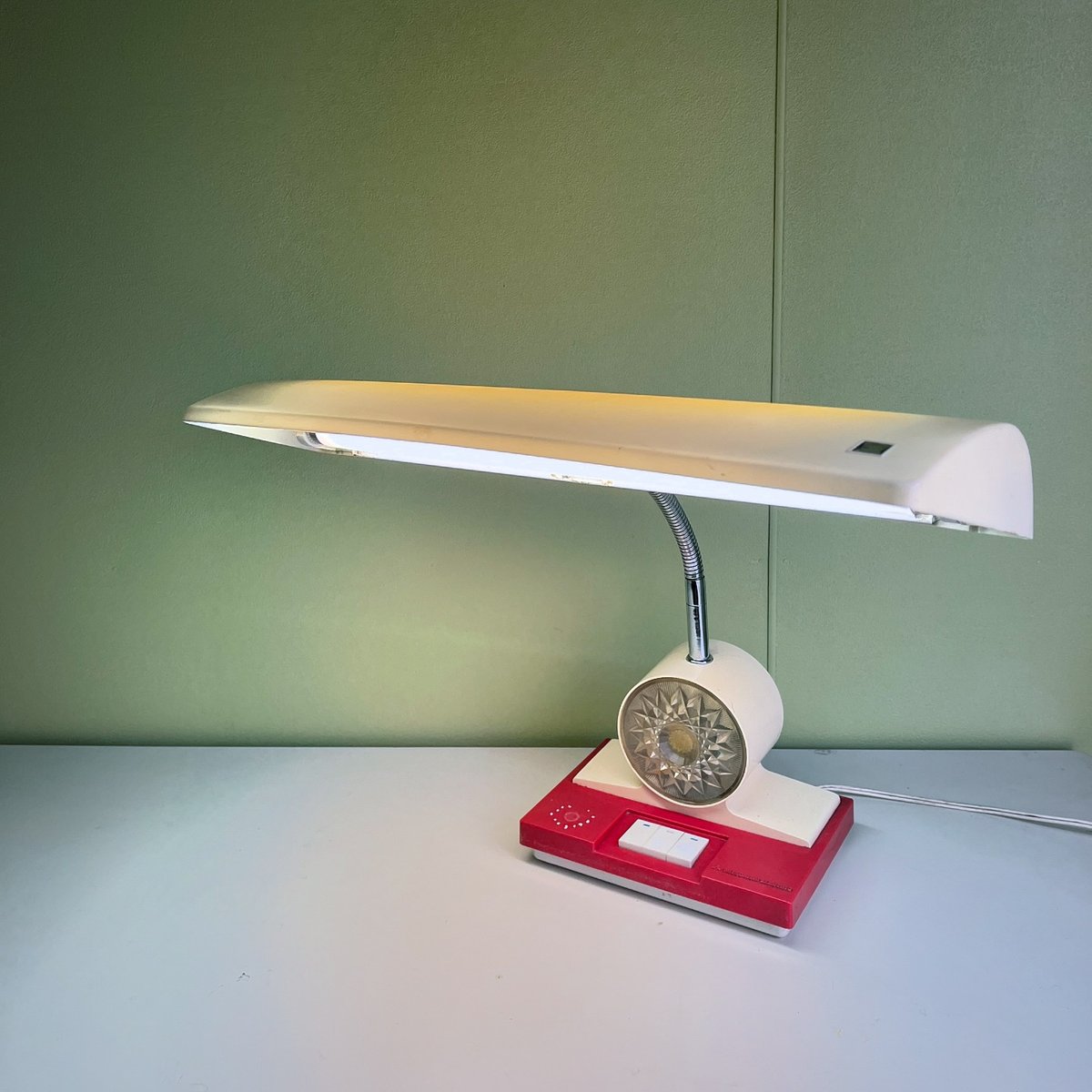 Japanese vintage light | Thrift shop Shiya Shica