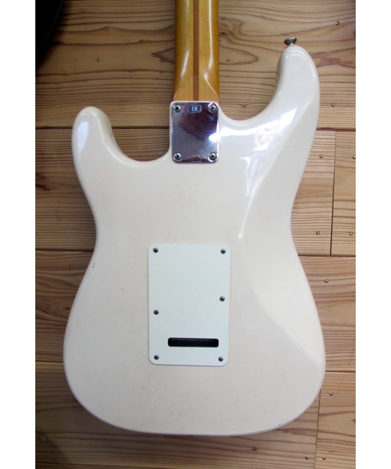 Fender Mexico squier Series ストラトキャスター Fender Mexico Squier Series STRATCASTER VWH 買取りました