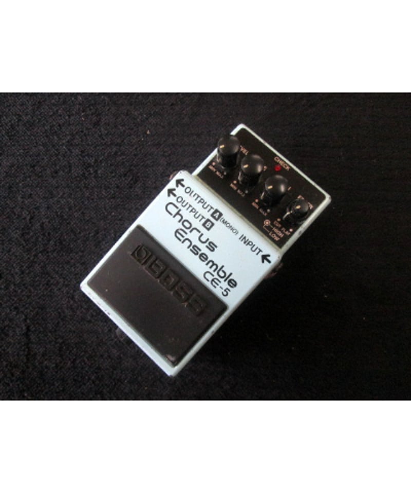 BOSS CE-5 (Chorus Ensemble) ピンクラベル 美品 NPD：Boss CE-5 Chorus Ensemble（ピンクのラベル） : r/guitarpedals