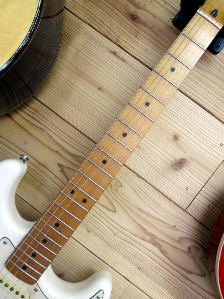 Fender Mexico Squierシリーズ　 エレキギター　ストラト Fender Mexico Squierシリーズ エレキギター ストラト