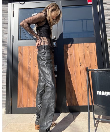 やわらかleather pants
