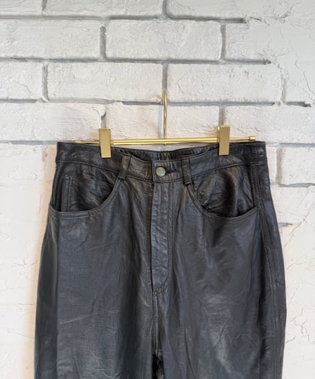 やわらかleather pants