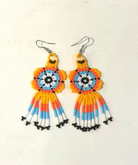 Artisan beads pierceお花とフリンジ