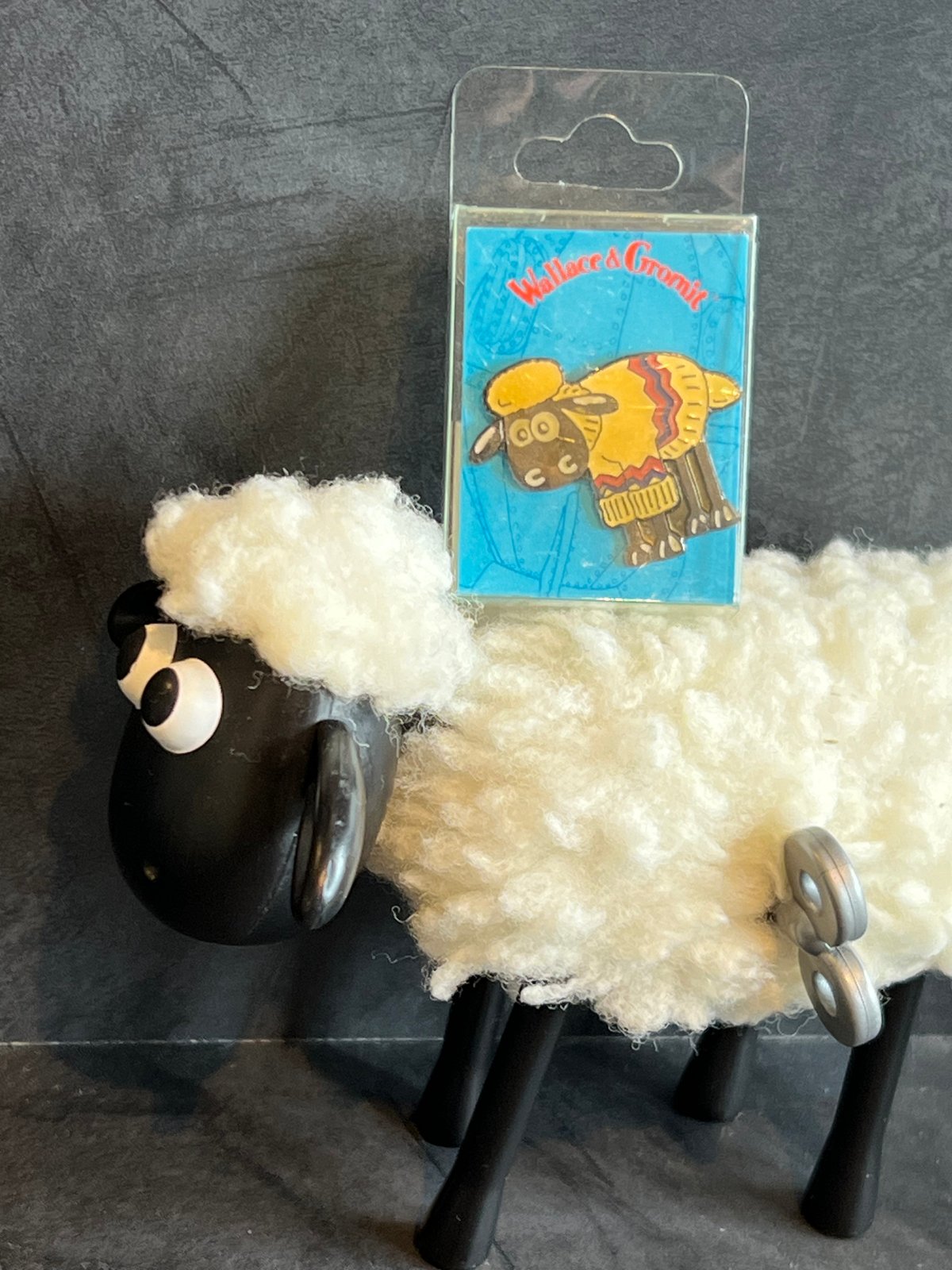 ゆらゆら ソーラー✦トコトコチェブラーシカ✦指人形✦ピンズ✦ピンバッジ　全５点 ゆらゆら ソーラー✦トコトコチェブラーシカ✦指人形✦ピンズ