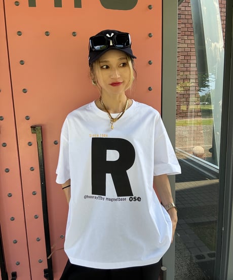 【しゅー撮影時着用のため特別価格】新品の t-shirts 『R🌹』Lサイズ