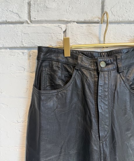 やわらかleather pants