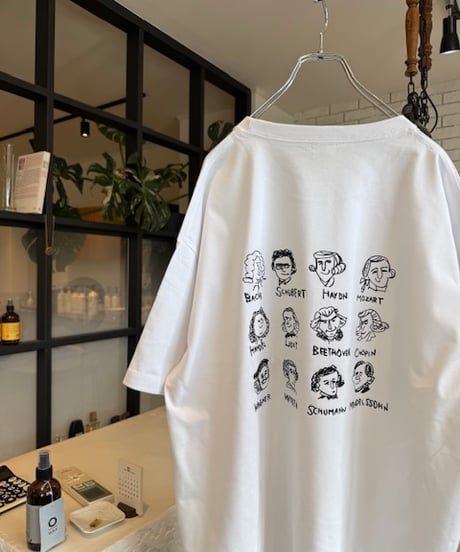 【しゅー撮影時着用のため特別価格】新品の t-shirts『Music🎶』