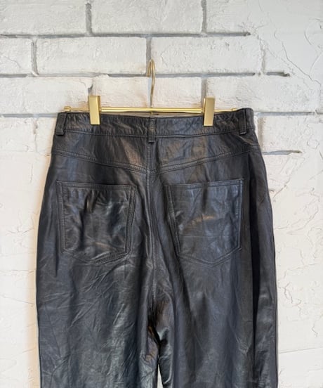 やわらかleather pants