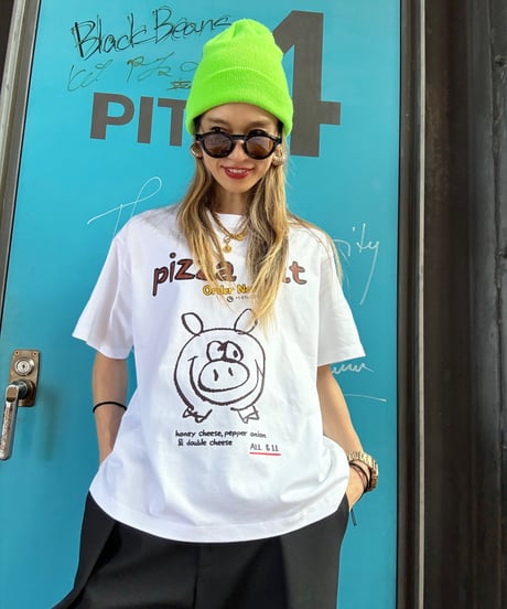 【しゅー撮影時着用のため特別価格】新品の t-shirts 『🐷』Sサイズ