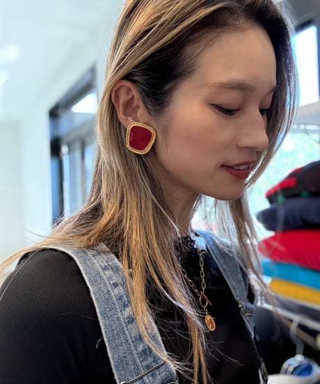 yellow goldとred のvintage earring