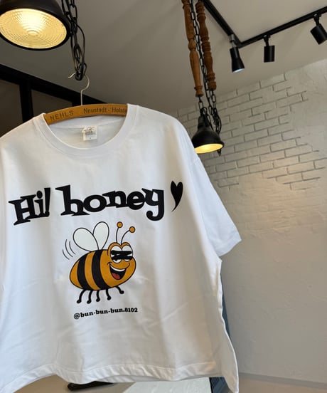 【しゅー撮影時着用のため特別価格】新品の t-shirts『🐝』短丈Lサイズ