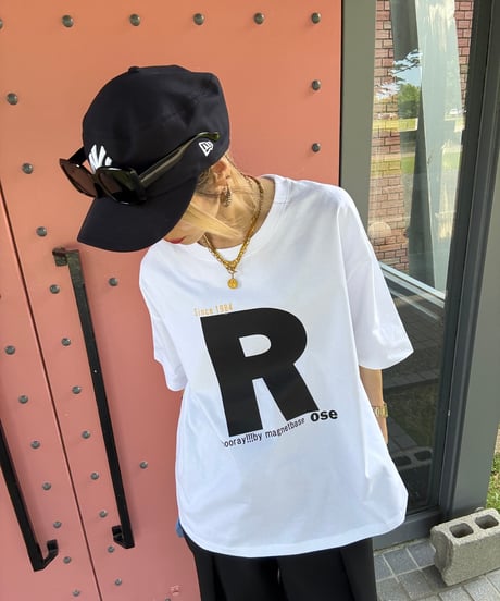【しゅー撮影時着用のため特別価格】新品の t-shirts 『R🌹』Lサイズ
