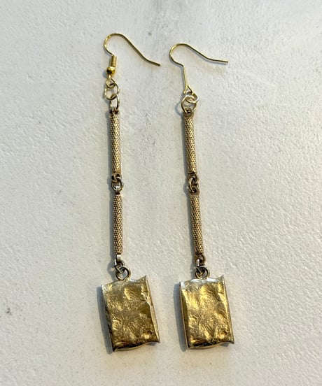 vintage gold design pierce