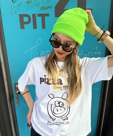 【しゅー撮影時着用のため特別価格】新品の t-shirts 『🐷』Sサイズ